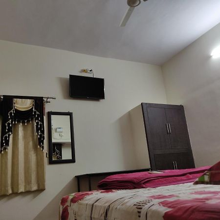 Srb Residency Hotel Tiruvannámalaj Kültér fotó
