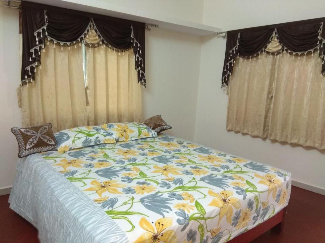 Srb Residency Hotel Tiruvannámalaj Kültér fotó