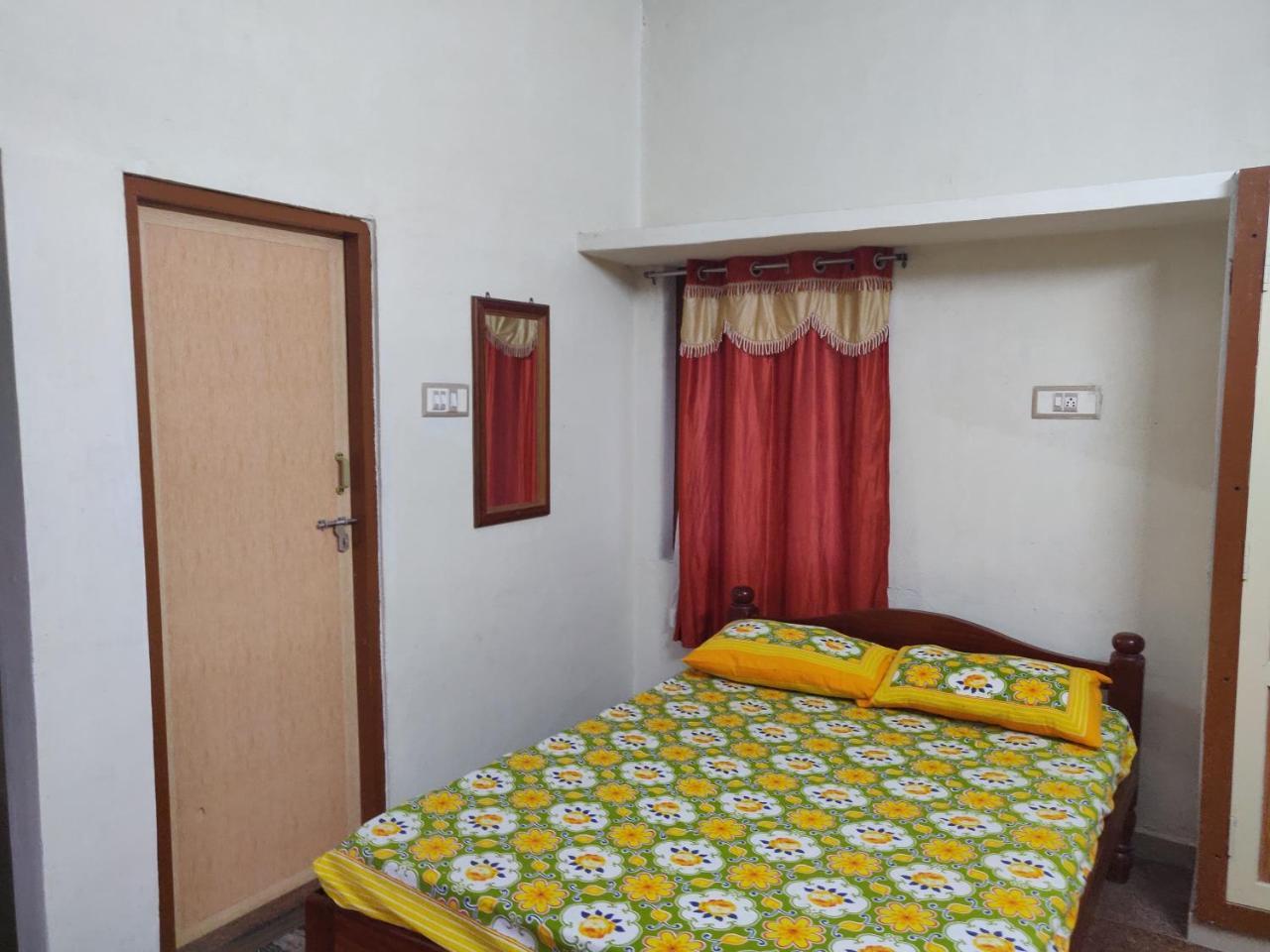 Srb Residency Hotel Tiruvannámalaj Kültér fotó