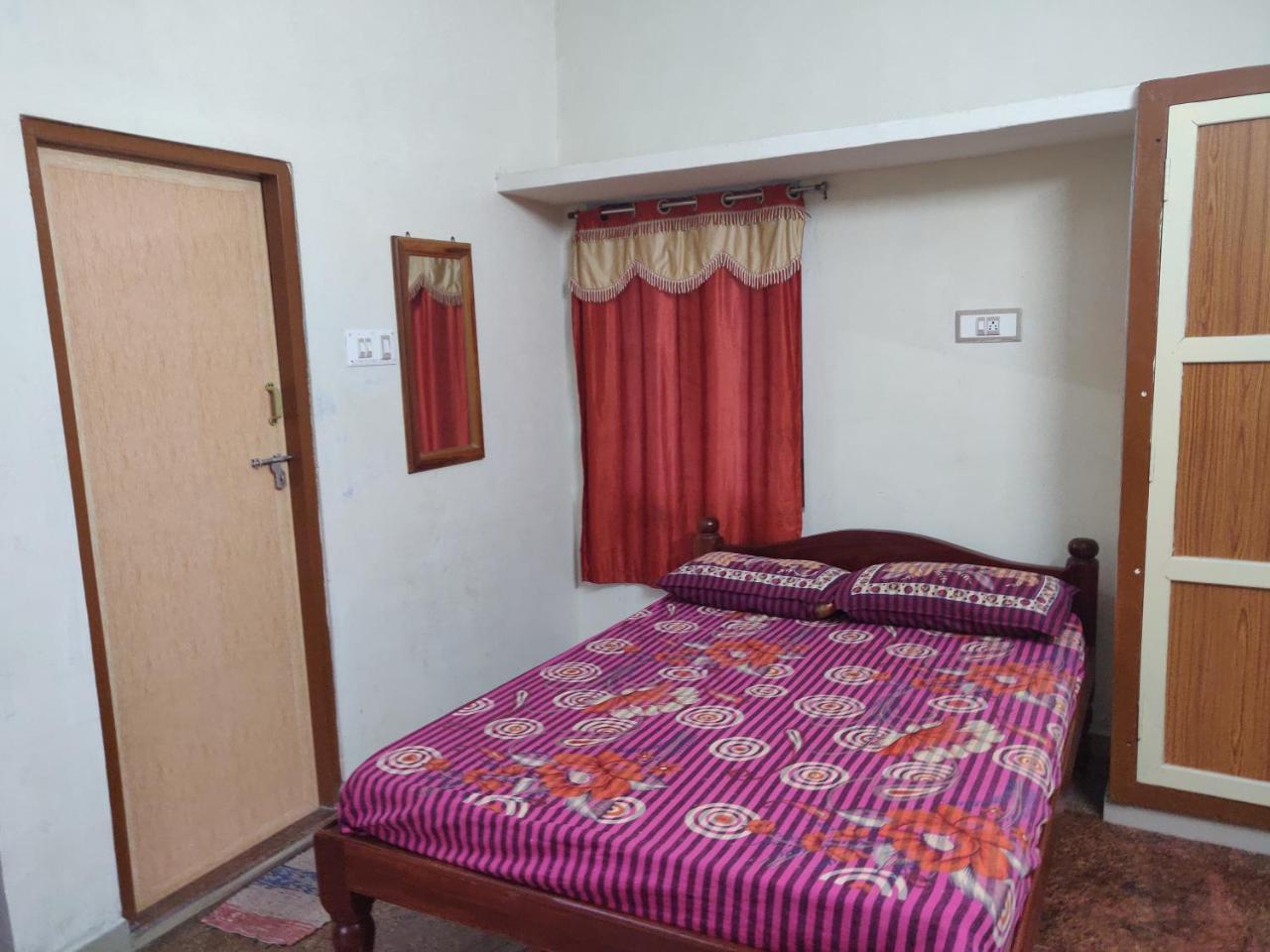 Srb Residency Hotel Tiruvannámalaj Kültér fotó