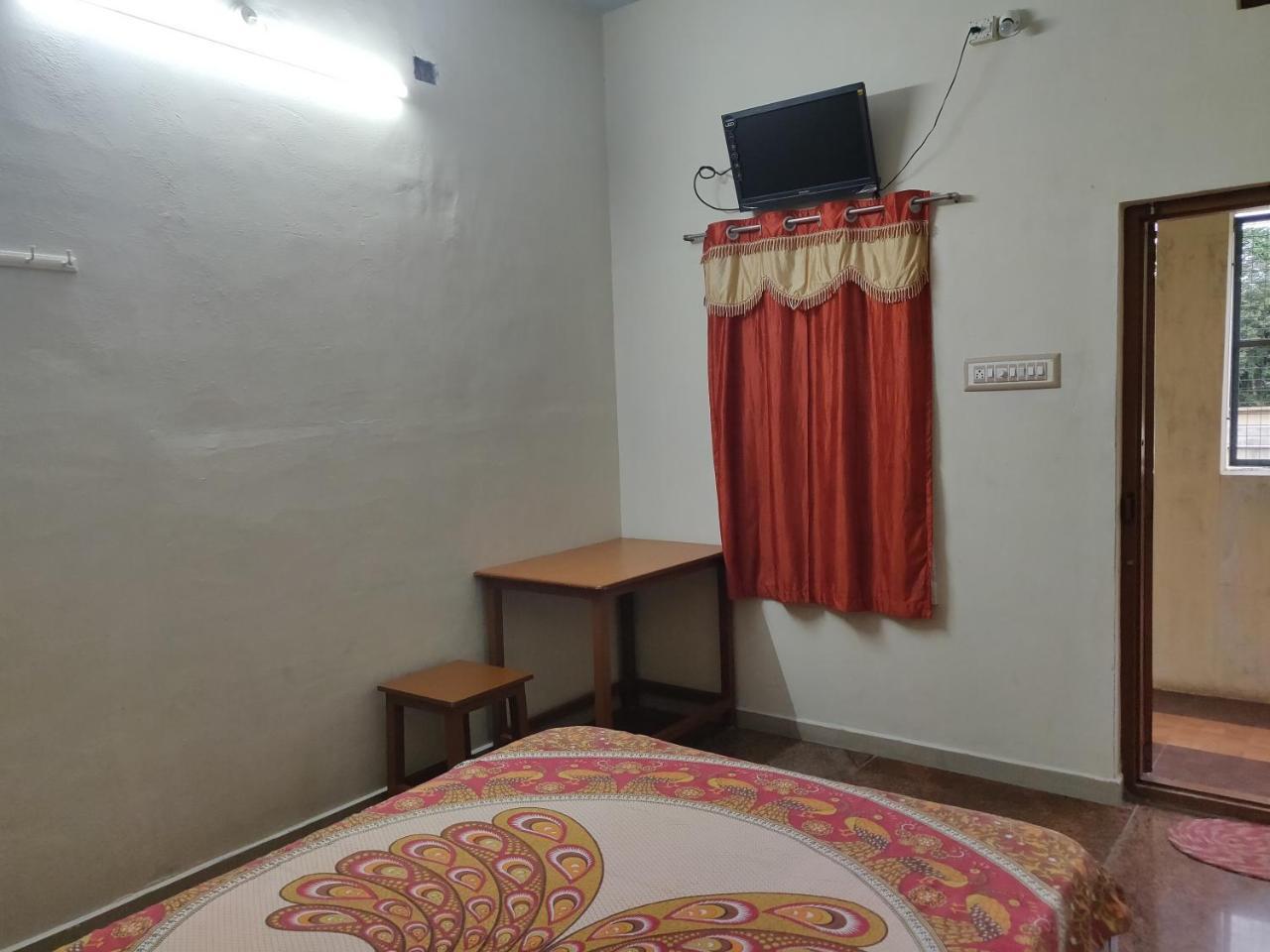 Srb Residency Hotel Tiruvannámalaj Kültér fotó